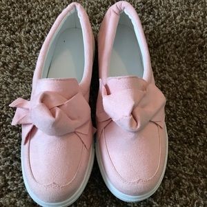 Knotted bow loafers